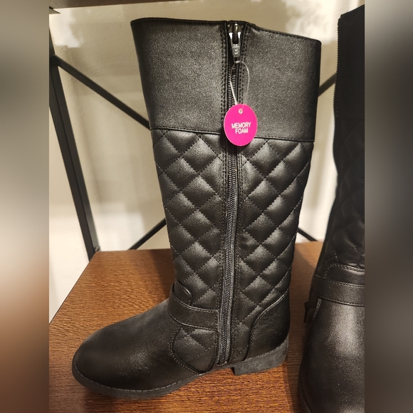 Girls Boots - Picture 4 of 4